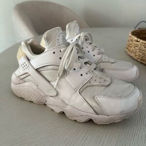 Nike Air Huarache sneakers
